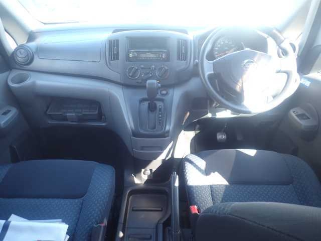 NISSAN NV200 2017