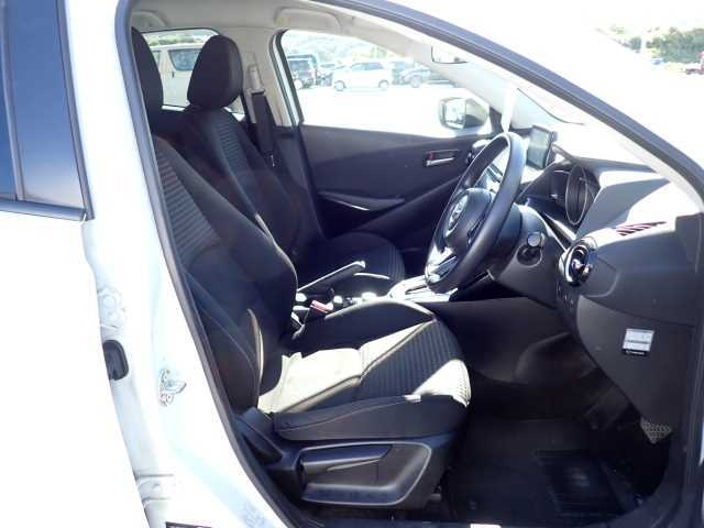 MAZDA DEMIO 2017