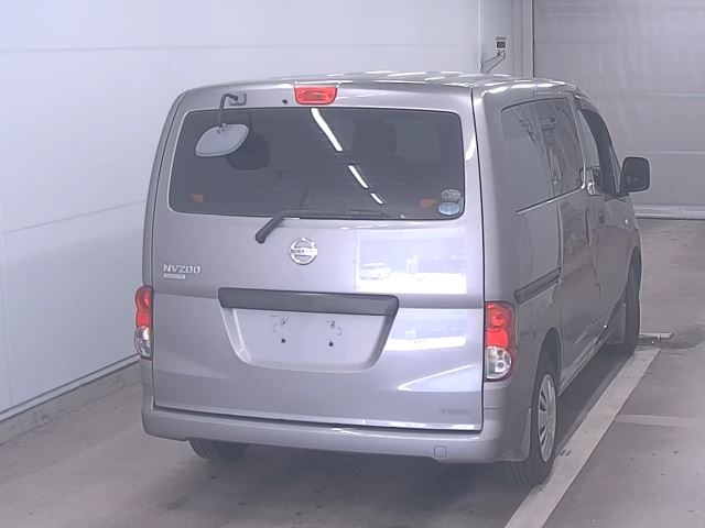 NISSAN NV200 2013