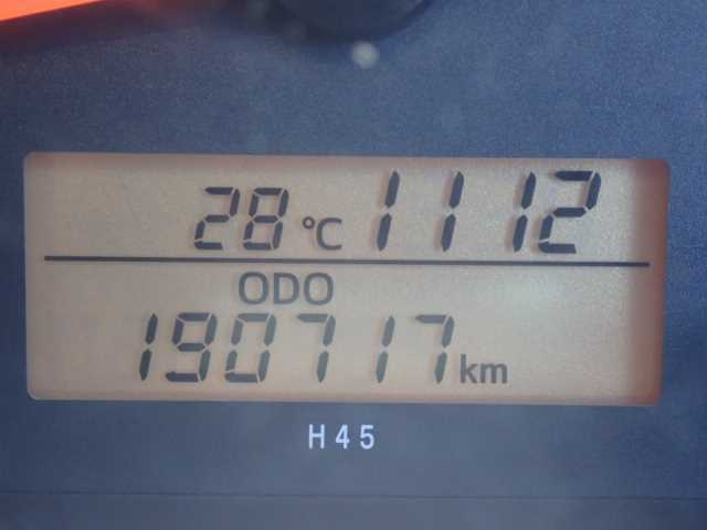 TOYOTA HIACE VAN 2017