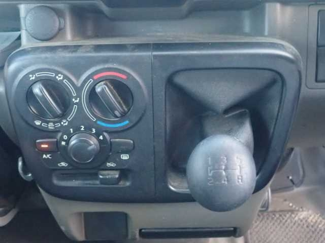 NISSAN CLIPPER VAN 2017