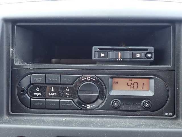 NISSAN NV200 2019