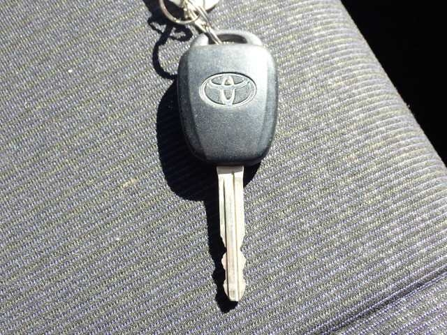 TOYOTA SUCCEED 2017