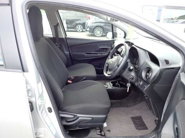 TOYOTA VITZ 2017