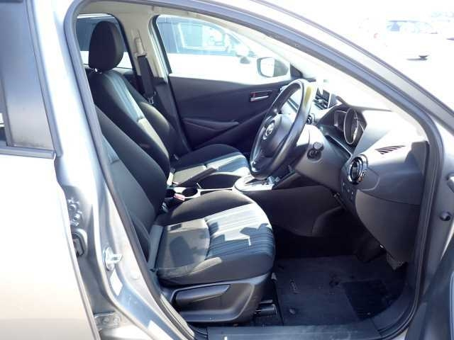 MAZDA DEMIO 2015