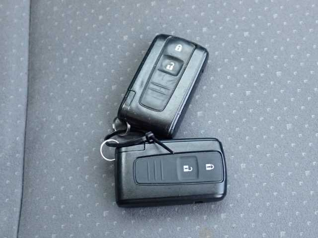 TOYOTA PRIUS 2011