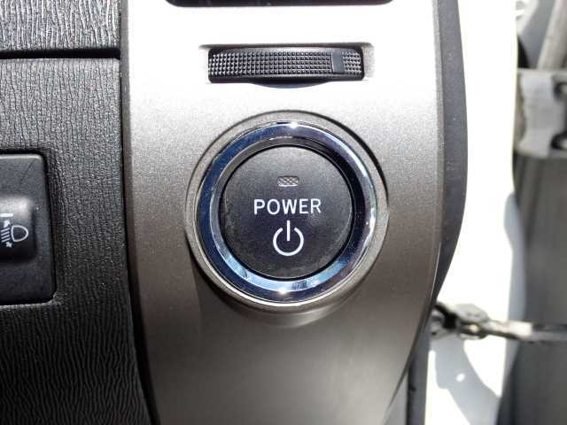 TOYOTA PRIUS 2011