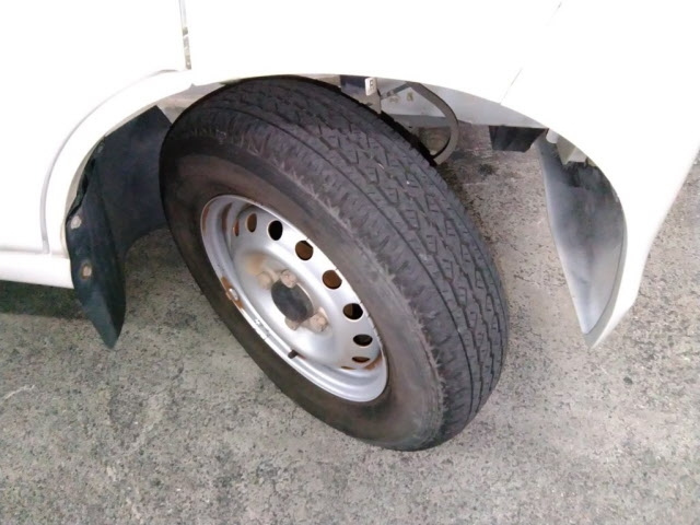 DAIHATSU HIJET VAN 2014