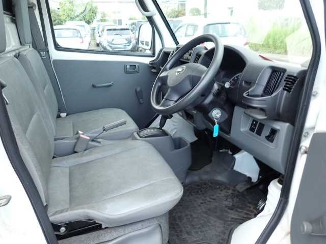 NISSAN CLIPPER TRUCK 2012