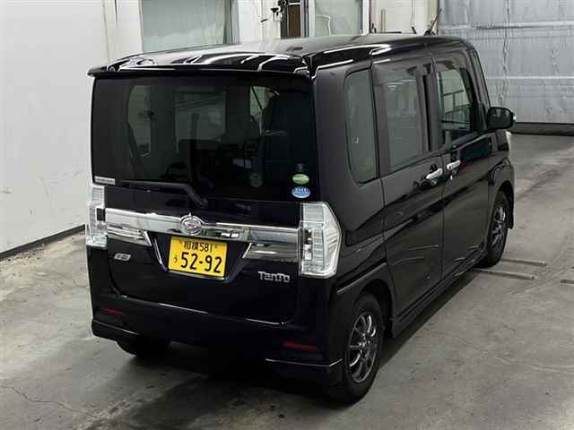 DAIHATSU TANTO 2014