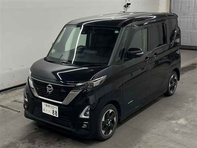 NISSAN ROOX 2021