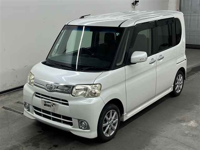 DAIHATSU TANTO 2013