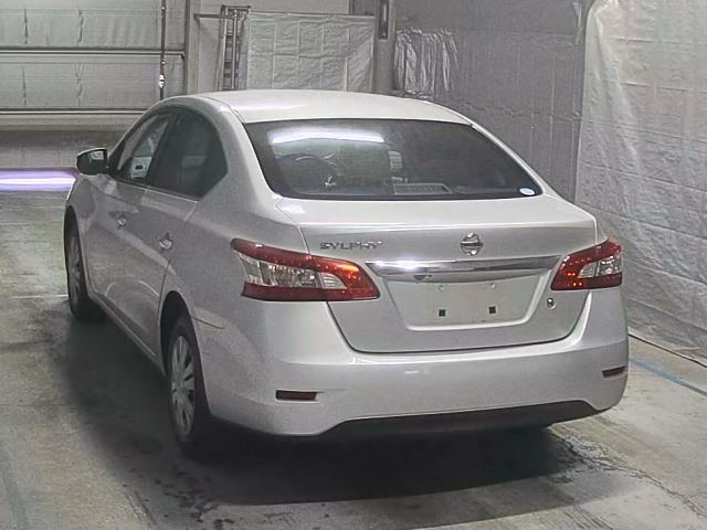 NISSAN SYLPHY 2015