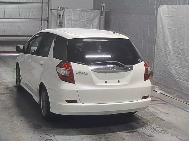 HONDA FIT SHUTTLE 2011