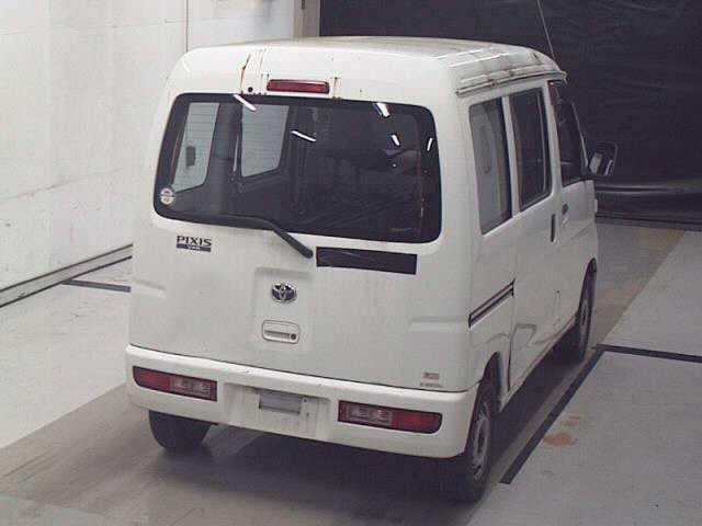 TOYOTA PIXIS VAN 2013
