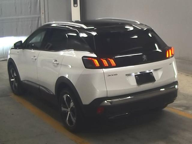 PEUGEOT 3008 2021