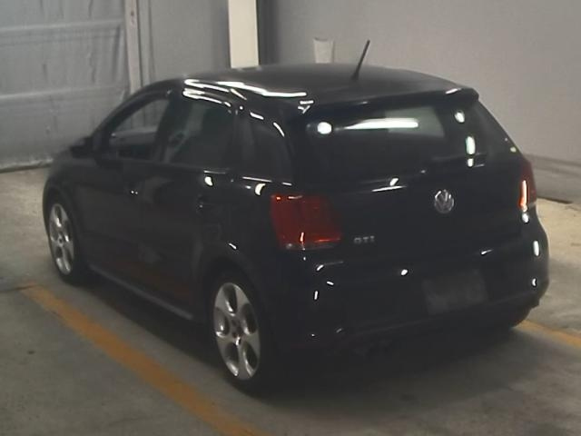VOLKSWAGEN POLO 2011