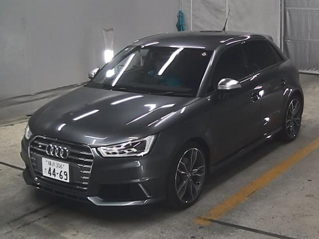 AUDI S1 2016