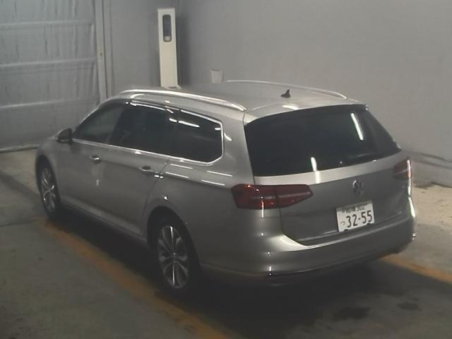 VOLKSWAGEN PASSAT VARIANT 2016