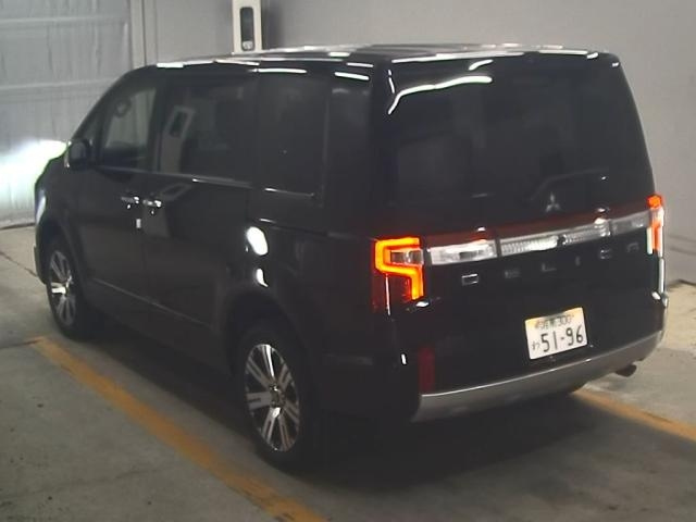 MITSUBISHI DELICA D5 2023