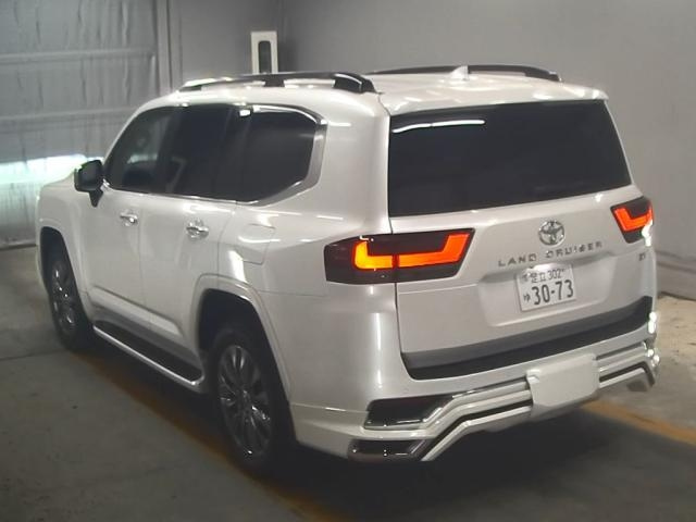 TOYOTA LAND CRUISER 2023