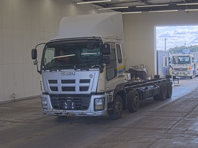 ISUZU GIGA 2011