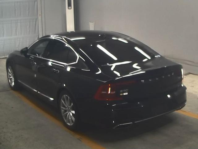 VOLVO S90 2017