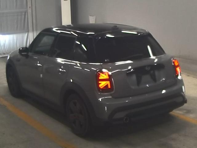 BMW MINI 2021