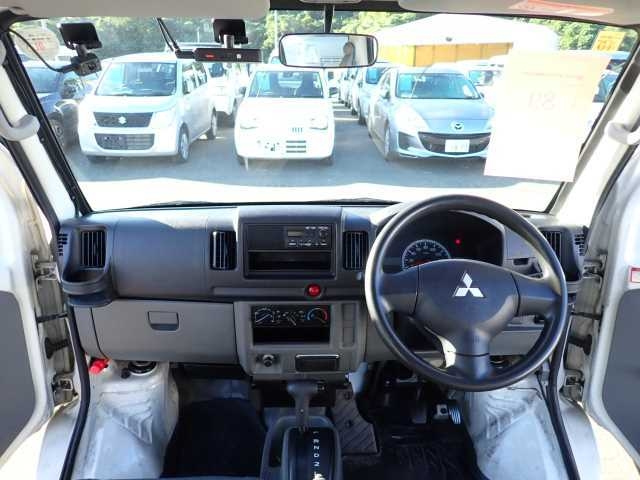 MITSUBISHI MINICAB VAN 2013