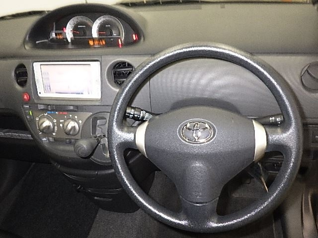 TOYOTA SIENTA 2012
