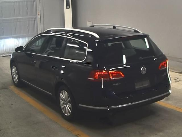 VOLKSWAGEN PASSAT VARIANT 2012