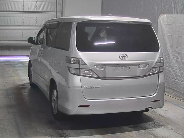 TOYOTA VELLFIRE 2008