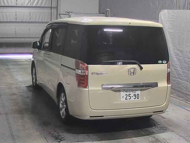 HONDA STEP WAGON 2014