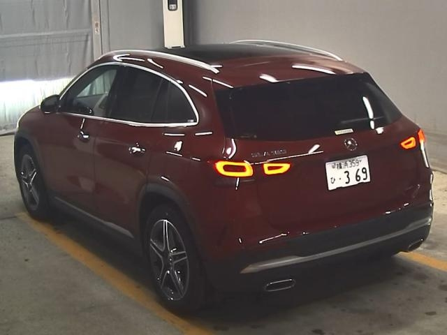 MERCEDES BENZ GLA CLASS 2023