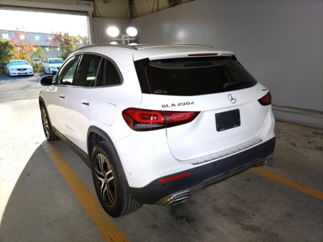 MERCEDES BENZ GLA CLASS 2020