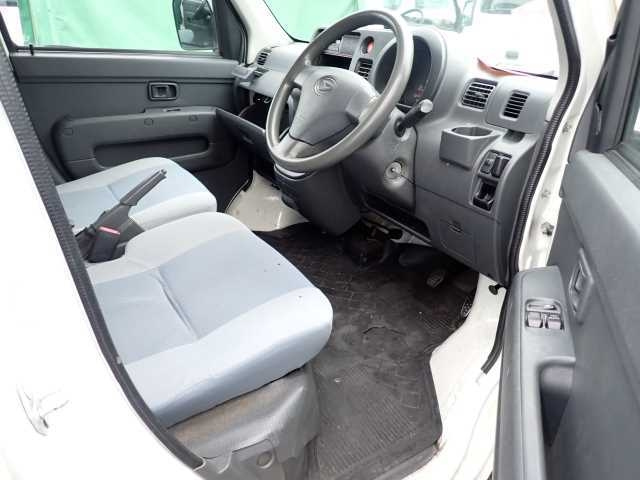 DAIHATSU HIJET VAN 2011