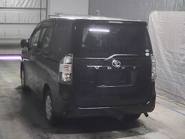 TOYOTA VOXY 2009