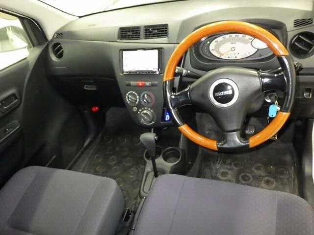 DAIHATSU MIRA 2010