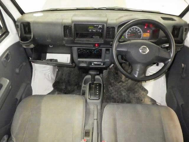 NISSAN CLIPPER VAN 2010