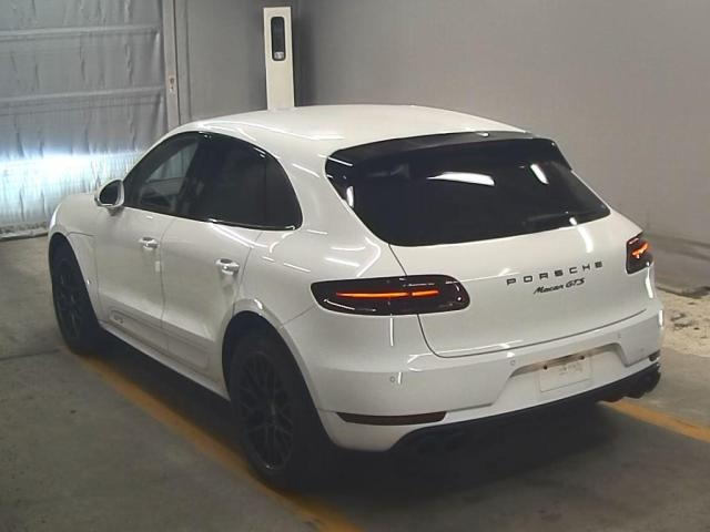 PORSCHE MACAN 2016