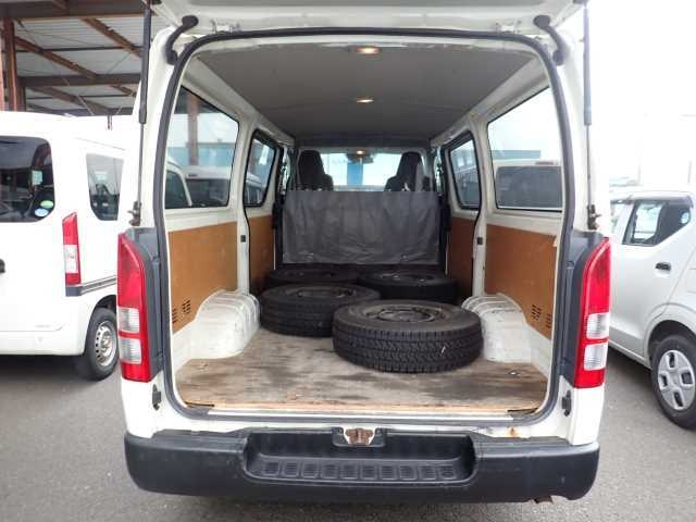 TOYOTA HIACE VAN 2020