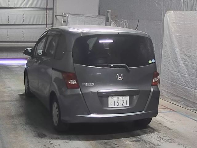 HONDA FREED 2011