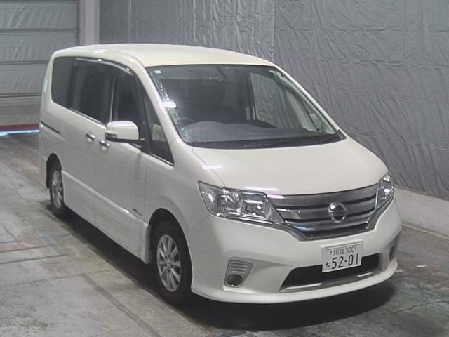 NISSAN SERENA 2013