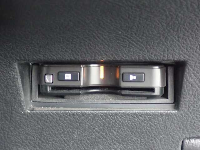 TOYOTA COROLLA FIELDER 2018