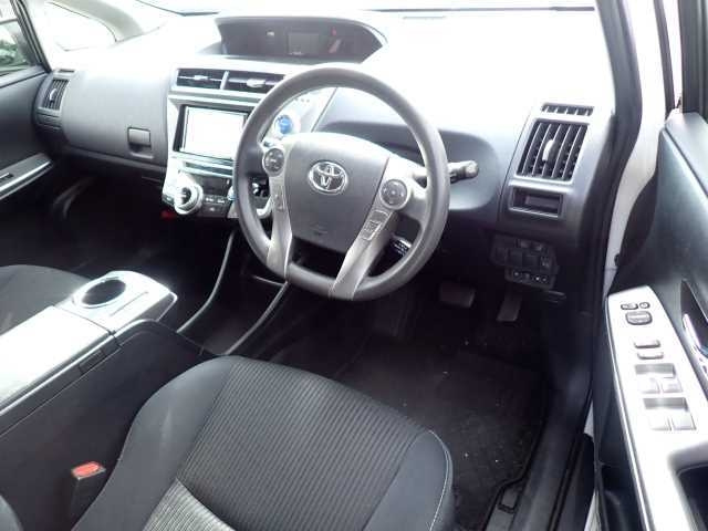 TOYOTA PRIUS ALPHA 2020