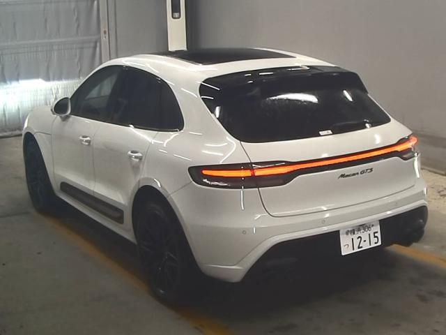 PORSCHE MACAN 2022
