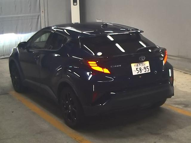 TOYOTA C-HR 2021