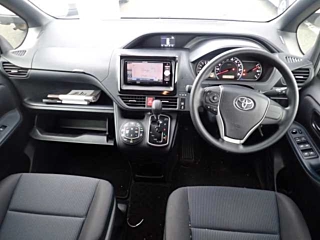 TOYOTA NOAH 2016