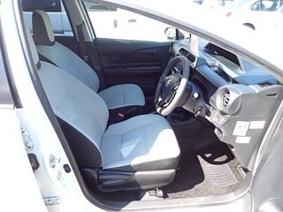 TOYOTA AQUA 2019