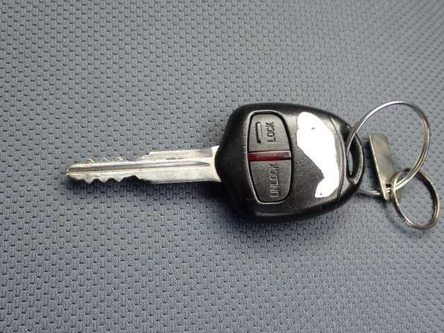 MITSUBISHI MINICAB VAN 2013